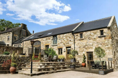 School Lane, Dacre Banks, Harrogate, HG3 4ER