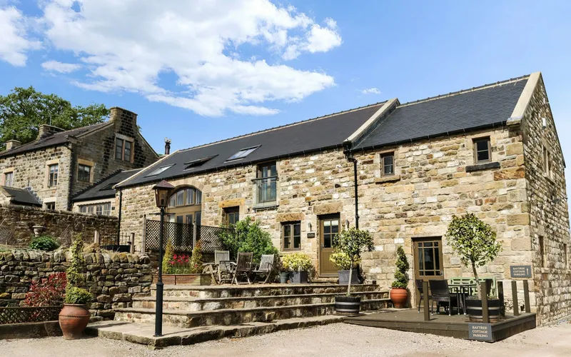 School Lane, Dacre Banks, Harrogate, HG3 4ER